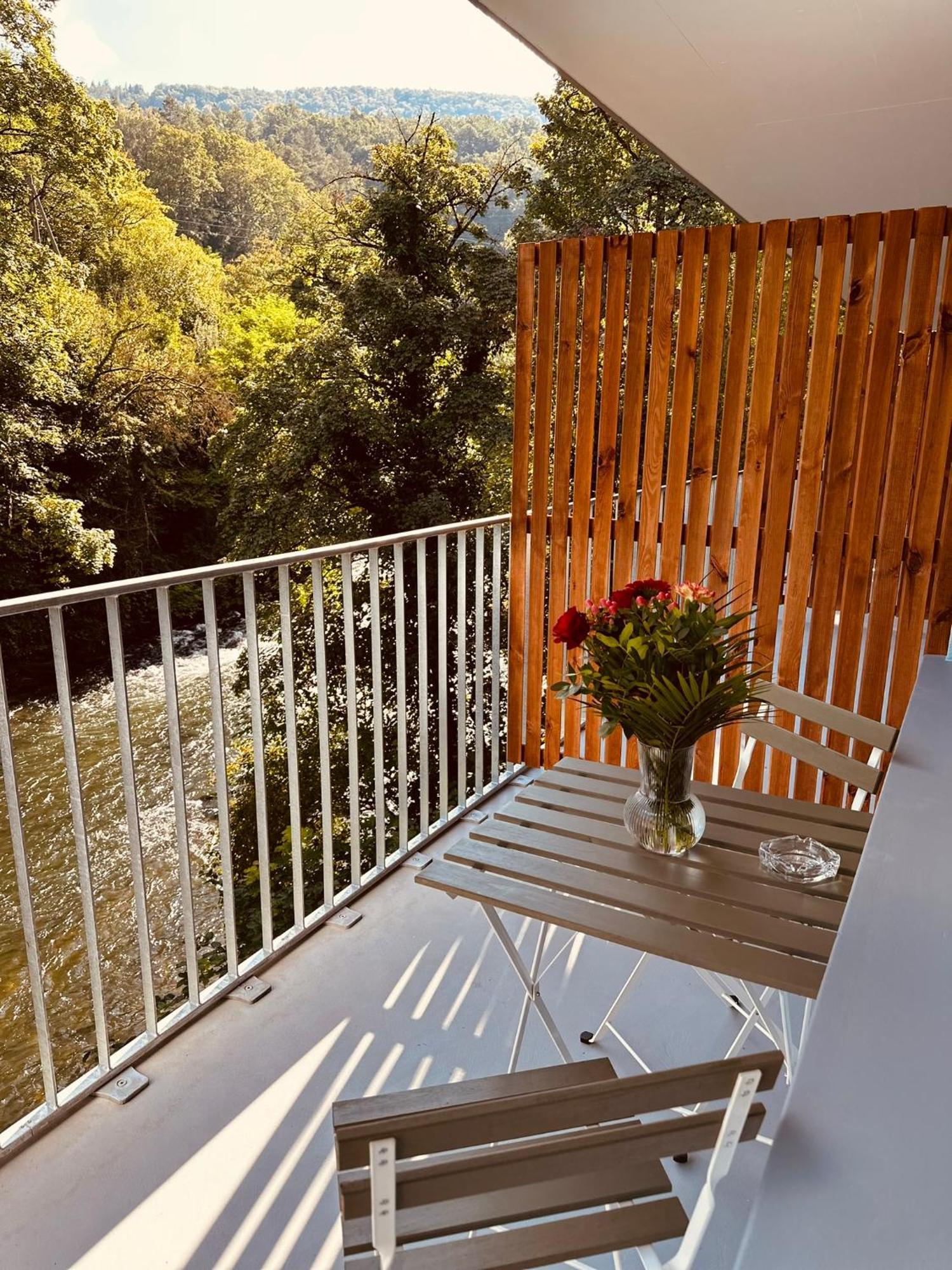 Business Hotel Riverside 더긴겐 외부 사진