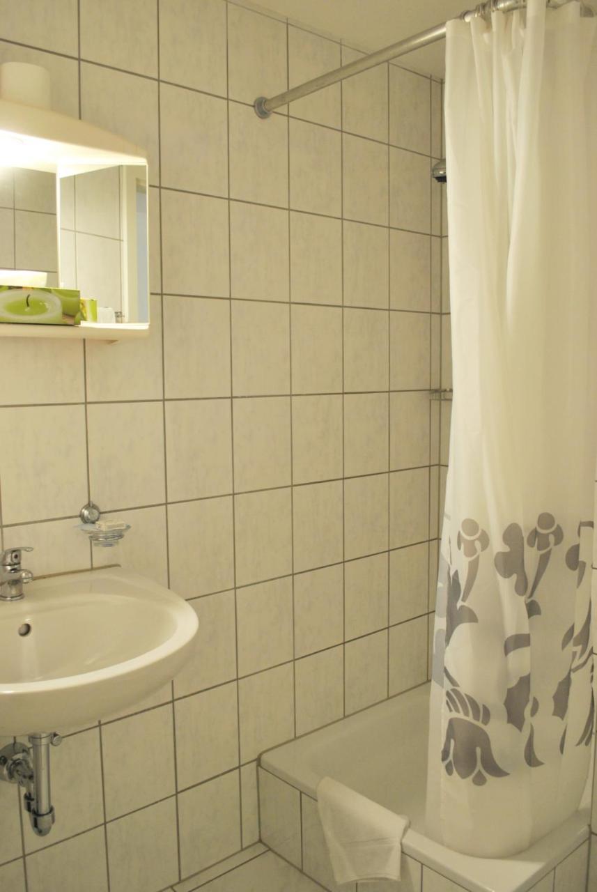 Business Hotel Riverside 더긴겐 외부 사진